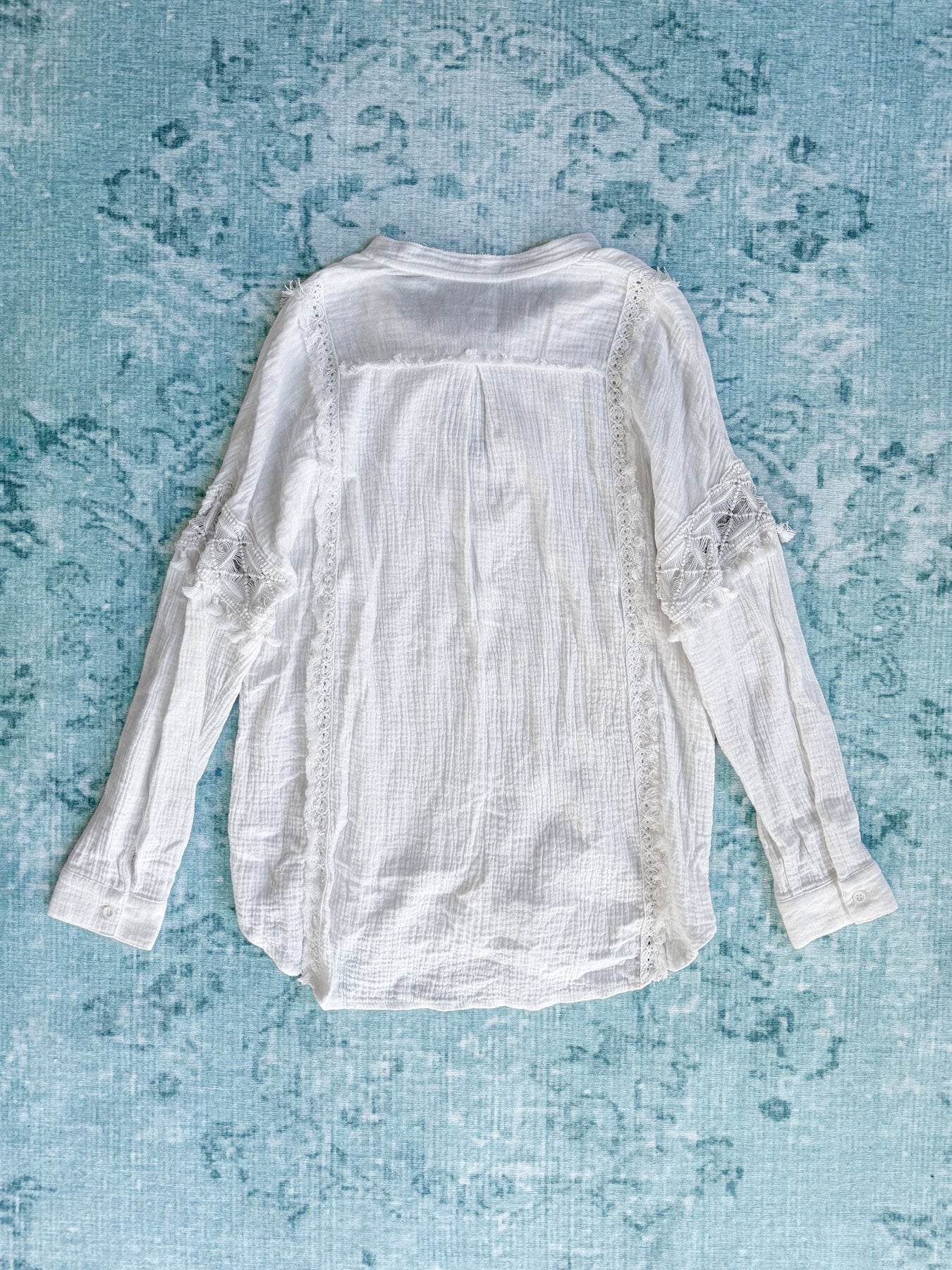 gaze lace tassel tie blouse
