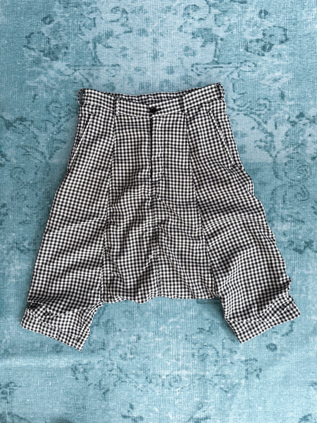 COMME DES GARÇONS GIRL drop-crotch checkered shorts