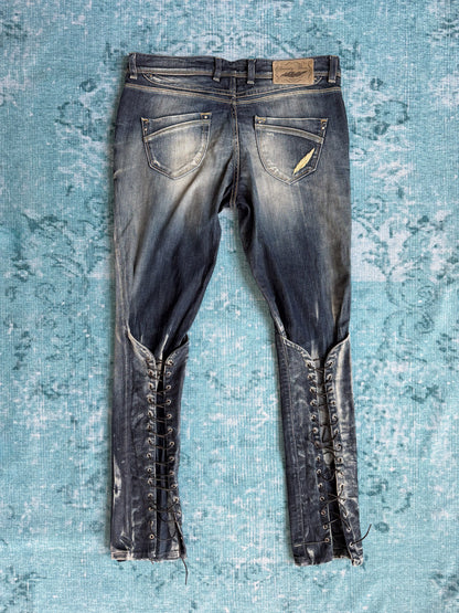 laced-back jeans
