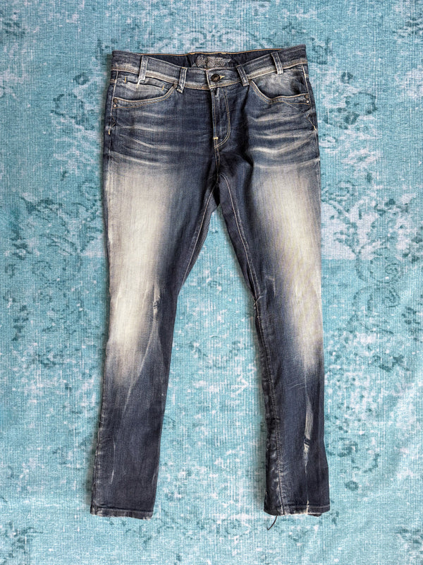 laced-back jeans