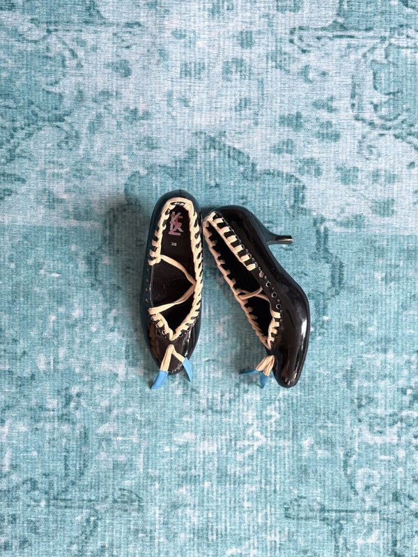 KTZ (KOKON TO ZAÏ) corset laced pumps