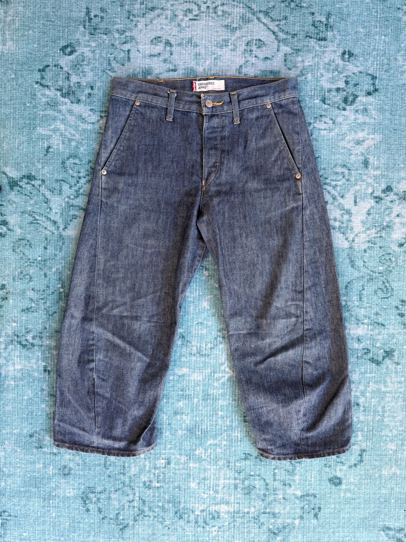LEVI'S ENGINEERED cropped jeans