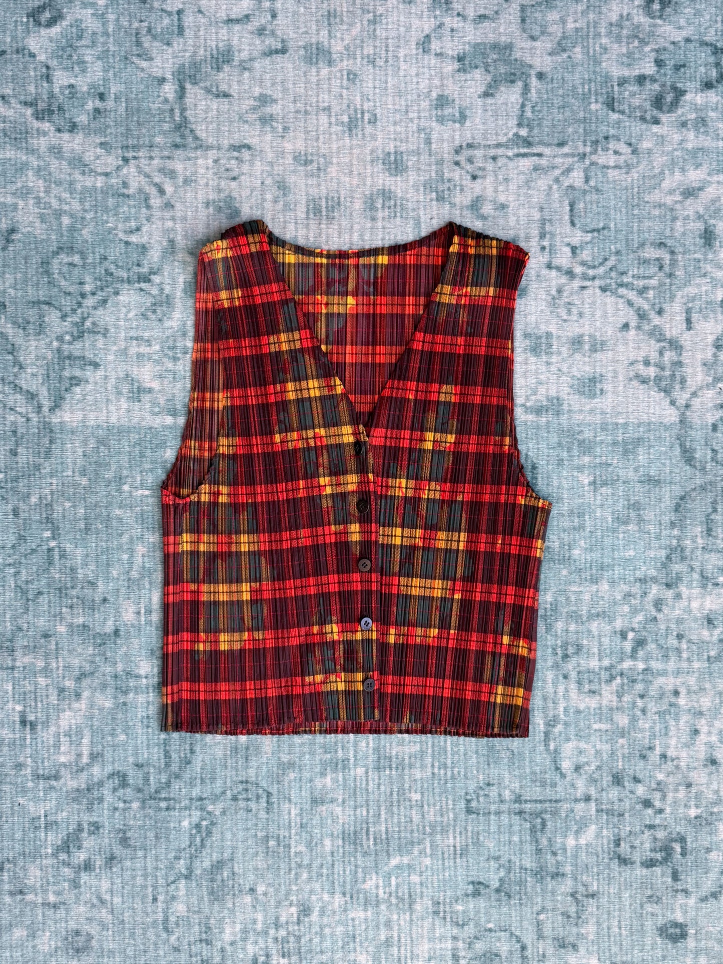 ISSEY MIYAKE pleated tartan button vest