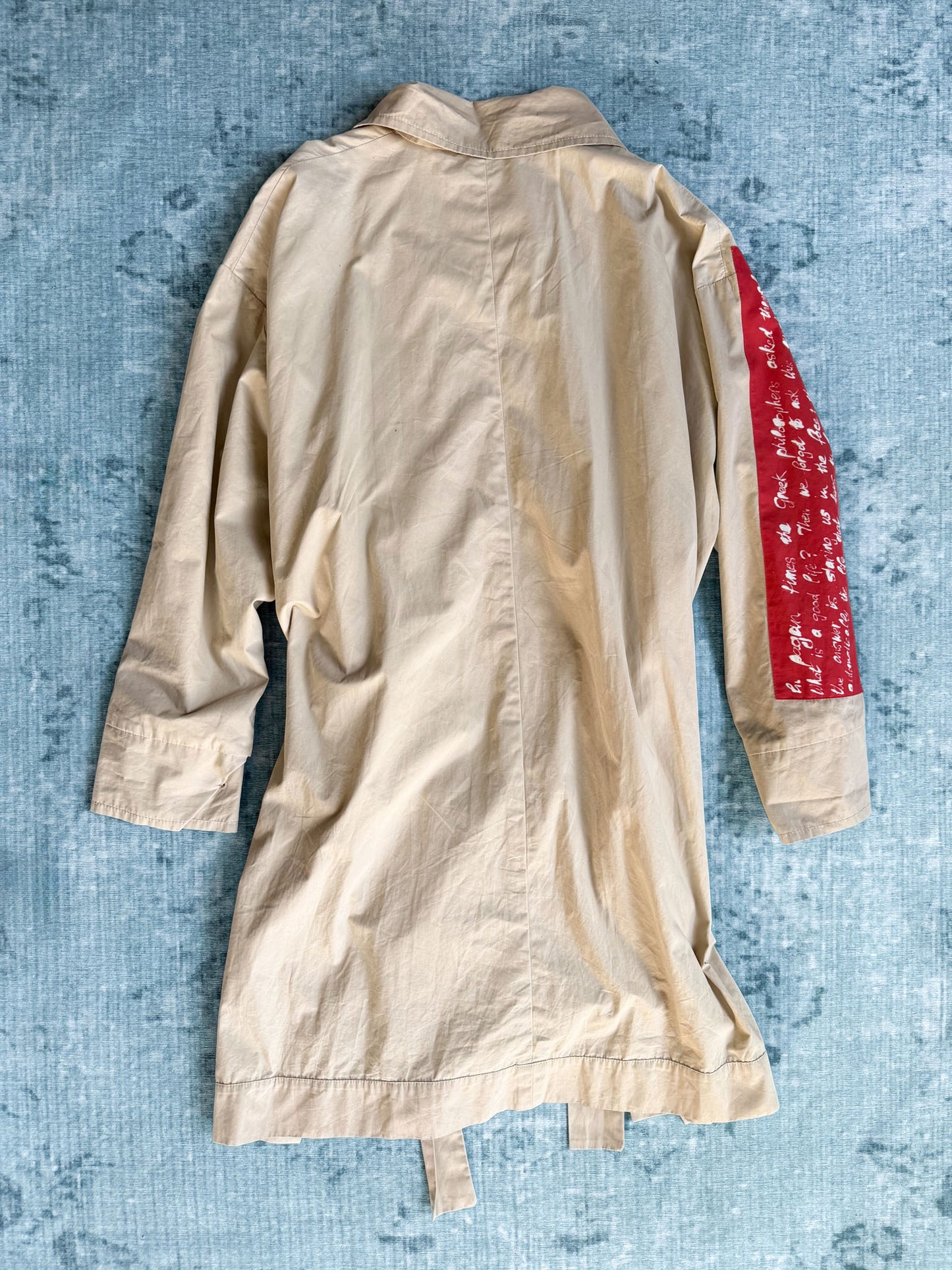 VIVIENNE WESTWOOD "propaganda" print trench coat